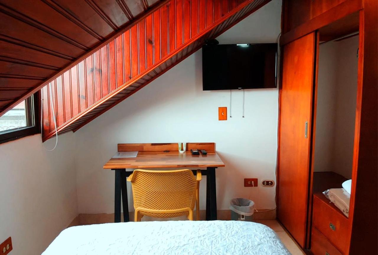 Trebol Amarillo Bed & Breakfast Escazú Εξωτερικό φωτογραφία