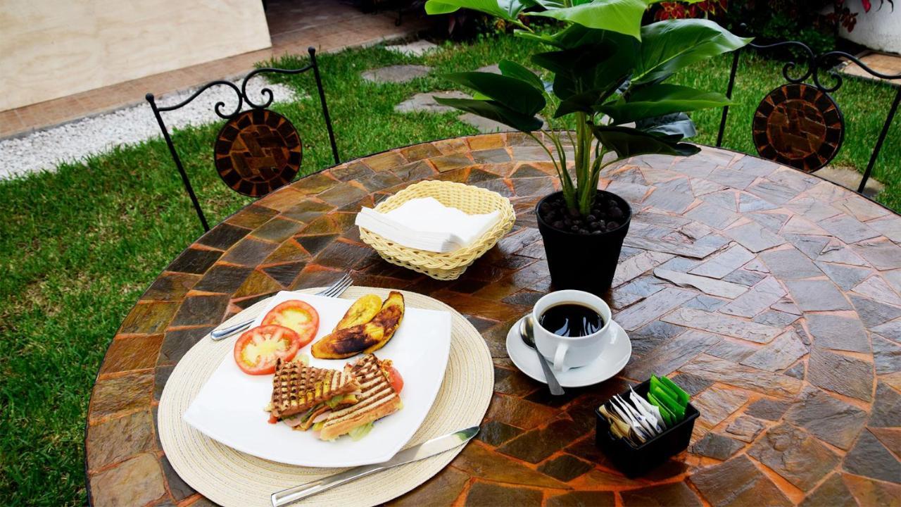 Trebol Amarillo Bed & Breakfast Escazú Εξωτερικό φωτογραφία